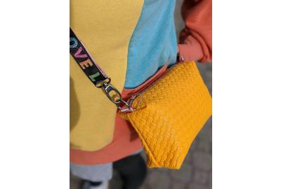 How-to: Sew a simple everyday bag with zipper and adjustable strap