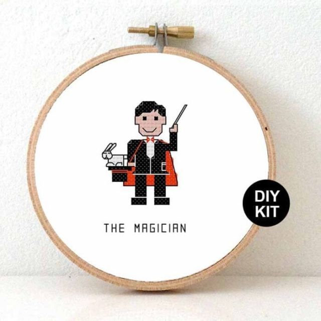 Cross Stitch Kit - Magician - m