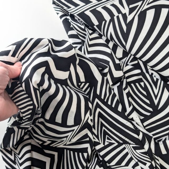 Viscose Jersey - Black and White Abstract Print