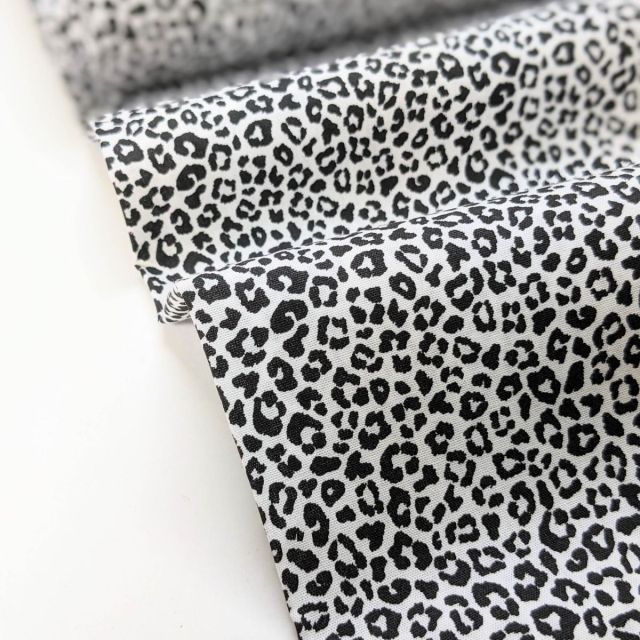 Cotton Poplin - Mini Leopard - White