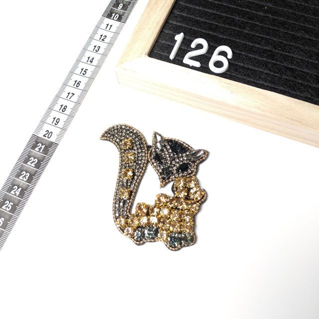 Patch 126 - Gold Jewel Fox 8x8cm - Sew On