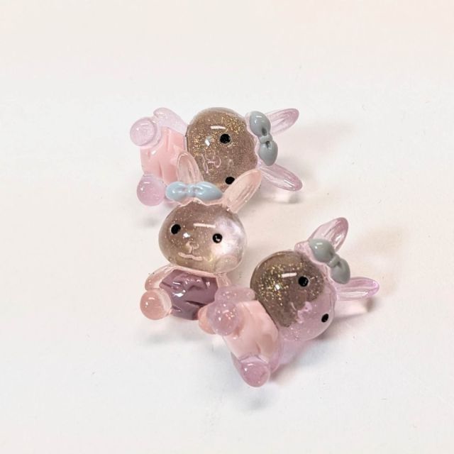 18 mm Resin Button - Bunny with bow (shank) Pink- 1pcs