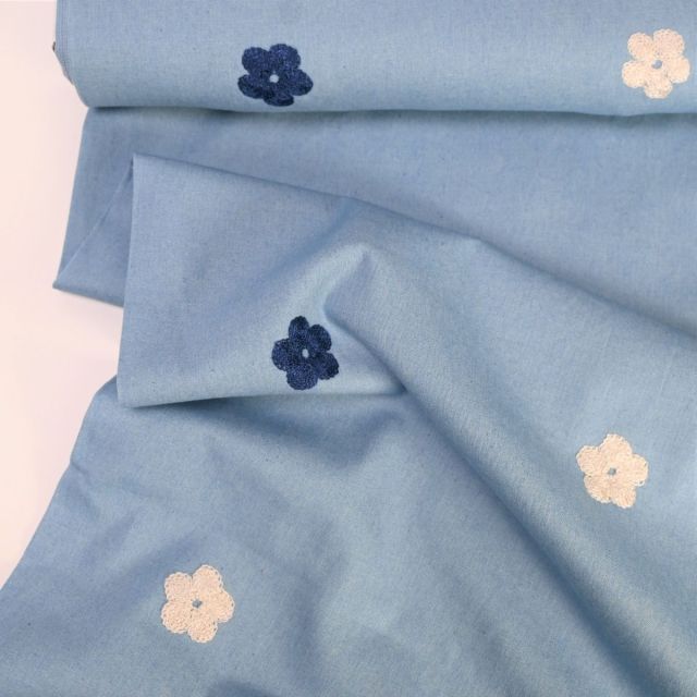 BOLT END - 165 CM - Flower Embroidered Chambray - Light Blue