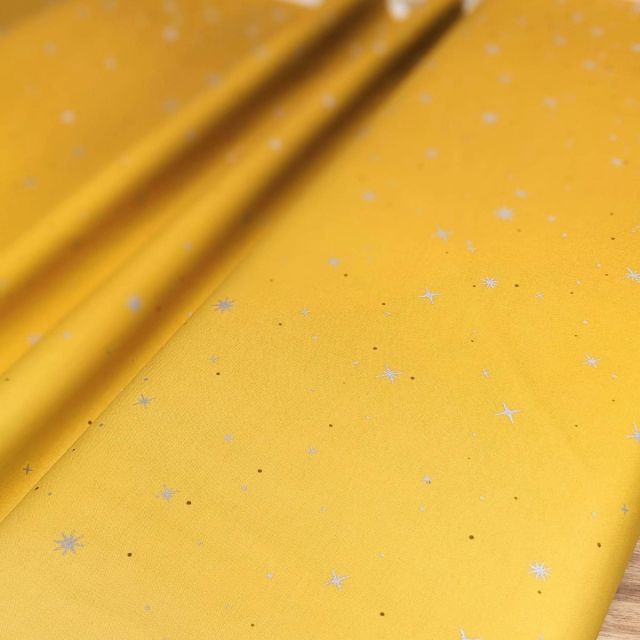 100% Cotton - Fairy Dust Mustard (213) - Ombre with Silver Metallic Stars by Moda per 1/2m