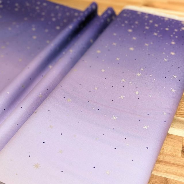 100% Cotton - Fairy Dust Iris (320) - Ombre with Silver Metallic Stars by Moda per 1/2m