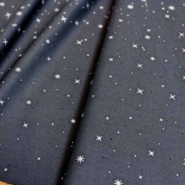 100% Cotton - Fairy Dust Soft Black - Ombre with Silver Metallic Stars by Moda per 1/2m