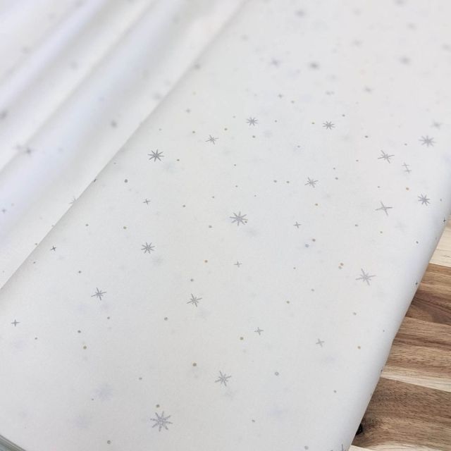 100% Cotton - Fairy Dust Off White (332) - Ombre with Silver Metallic Stars by Moda per 1/2m