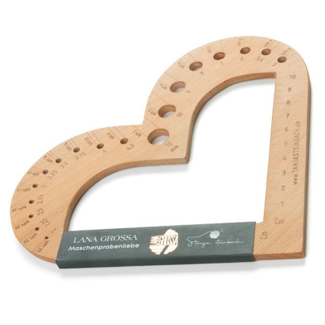 Knitting Gauge Heart Wood - by Tanja Steinbach