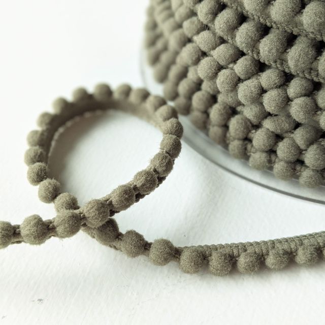 Khaki (col. 527) - Mini Pom Pom Trim - 6mm