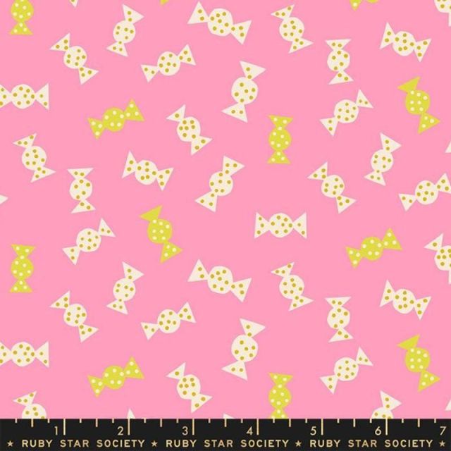 100% Cotton - Ruby Star Society "Sugar Cone" - Candy on Flamingo per 1/2m