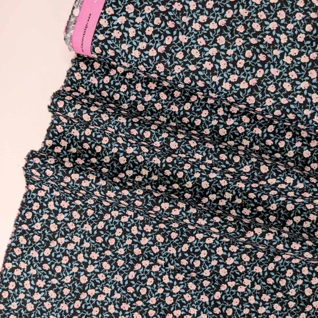 100% Cotton - Ruby Star Society "Tiny Fright" - Roses on Black  per 1/2m