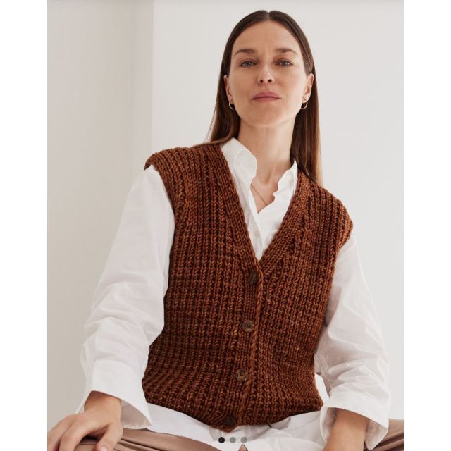 Vest VINTAGE SUPERCHUNKY Size 40-44 -  Knitting Pattern + Yarn Bundle by LANA GROSSA (Classici 27 Design 31)