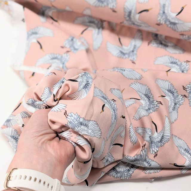 Viscose Challis "Zoey" - Birds on Pink